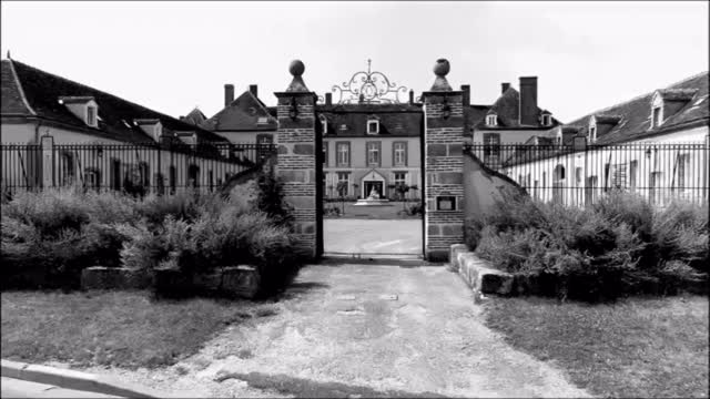 Nous avons le plaisir de vous présenter The Paris Performance Experience, une opportunité unique pour les artistes en développement.
Il s’agit d’un festival intensif de deux semaines pour les arts de la scène, organisé sous l’égide de l’YXIE Academy. Les participants bénéficieront d’une formation ciblée et d’un mentorat de la part de professionnels reconnus de l’industrie.
Le programme se termine par un concert à la magnifique American Church in Paris, offrant une plateforme prestigieuse aux participants pour présenter leur travail.

#ParisPerformanceExperience #YXIEAcademy #ArtsDeLaScène #DéveloppementArtistique #Paris

We are pleased to share information about The Paris Performance Experience, a unique opportunity for aspiring artists.
This is a two-week intensive performance arts festival held under the auspices of YXIE Academy. Participants will benefit from focused training and mentorship, learning from established professionals in the industry.
The program culminates in a concert at the beautiful American Church in Paris, providing a prestigious platform for participants to showcase their work.

#ParisPerformanceExperience #YXIEAcademy #PerformingArts #ArtistDevelopment #Paris